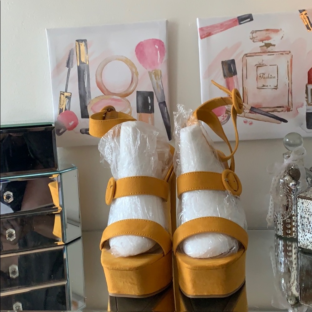 Bamboo Admire Heels